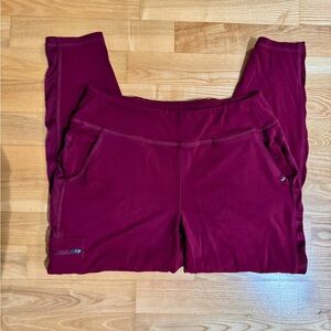 Jaanuu Yoga Scrub Pant, size large, burgundy